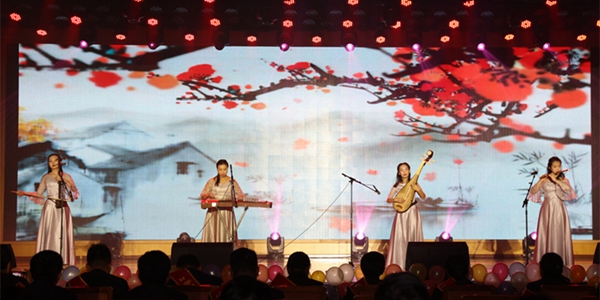11、股份公司樂器演奏.jpg